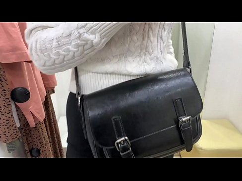 ❤️ Masturbasi publik dari jalang muda FeralBerry dengan dildo di kamar pas ️ Sex di id.vegasservice.ru